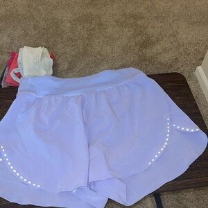 Lululemon Fast and Free Reflective High-Rise
Classic-Fit Short 4" size 6